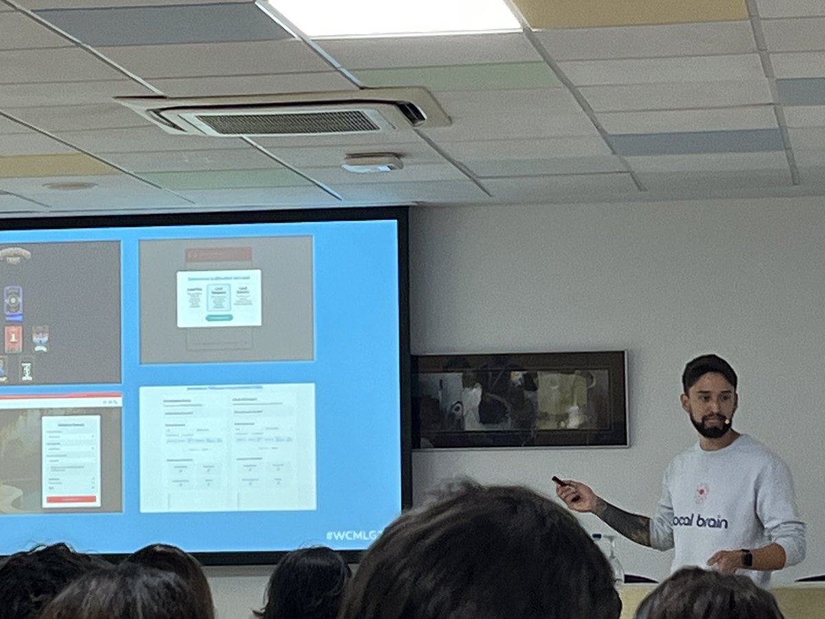 Los esperados y clásicos reencuentros me hicieron llegar tarde a la presentación del crack de <a href="/Matt_fiction/">Matías Romero</a> #WCMLG25 así que me llevo curro para casita 😇