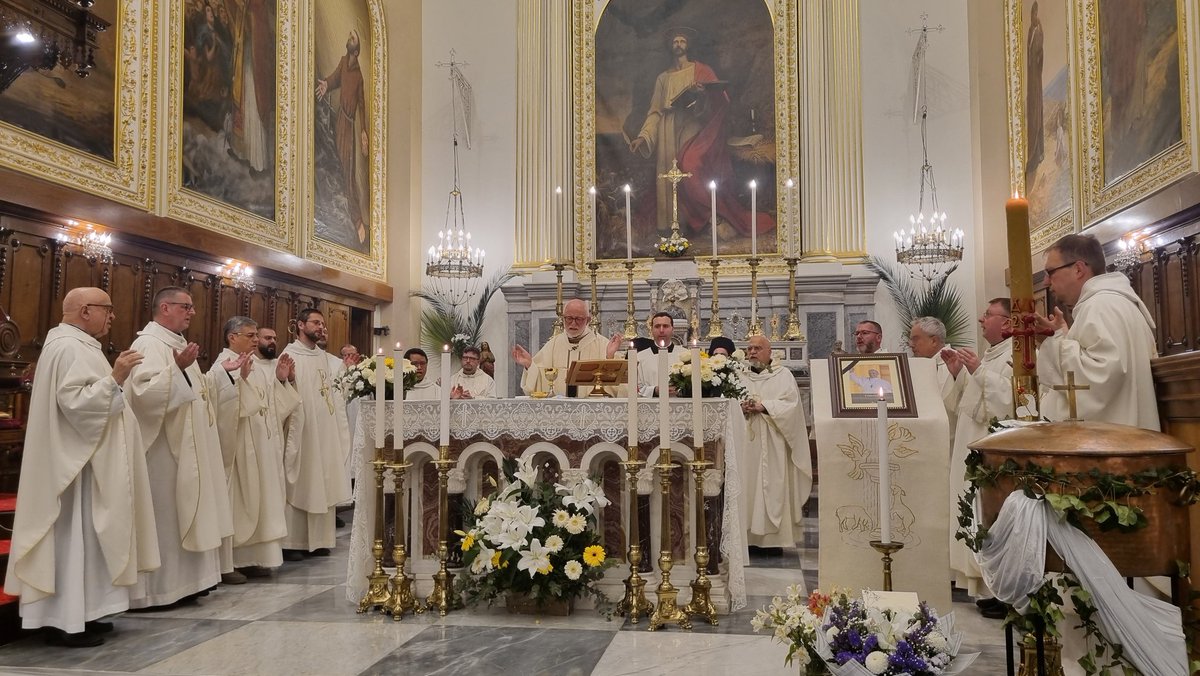 Venerdi 25 aprile il Console ha partecipato alla Messa Solenne per la scomparsa del Sommo Pontefice, tenuta presso la Cattedrale di San Giovanni ad Izmir <a href="/ItalyinTurkiye/">Italy in Türkiye 🇹🇷</a> <a href="/ItalyMFA_int/">Italy MFA</a>
