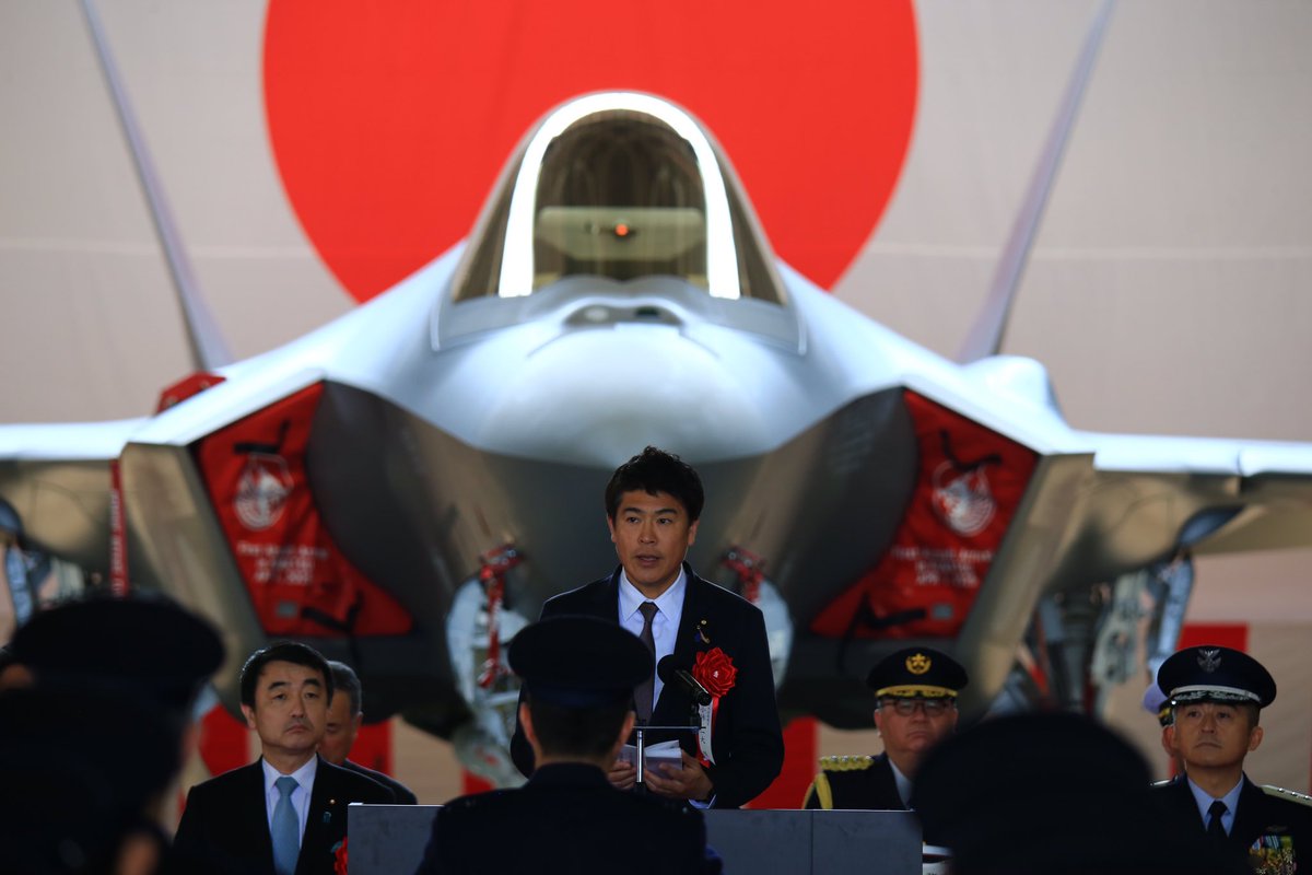 ModJapan_jp's tweet image. 4月２6日、小林防衛大臣政務官は、航空自衛隊小松基地において、F-35A小松基地配備式典に出席し、隊員に対し訓示を行うとともに、所在部隊を視察し隊員を激励しました。防衛省・自衛隊は引き続き、わが国の航空戦力をさらに洗練・強化してまいります。#F35A #航空自衛隊 #石川県