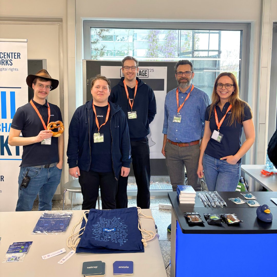 _ANEXIA's tweet image. 👋 Grüße von den Grazer Linuxtagen!
Kommt bis 18:00 Uhr an unseren Stand an der TU Graz – mit XXL-Tux 🐧, Serverstemmen und mehr. Wir freuen uns auf euch!
#grazerlinuxtage #tugraz #linux