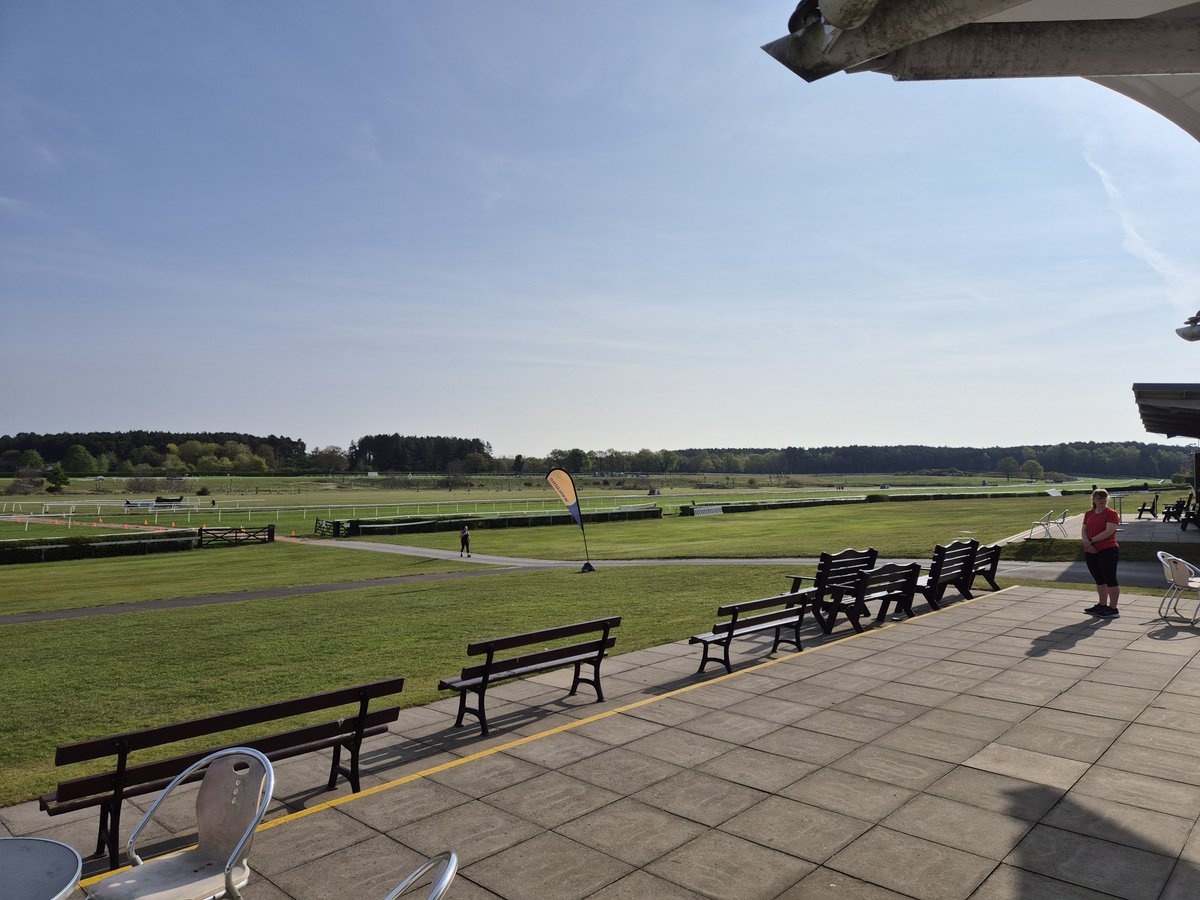 waller02poker's tweet photo. First @parkrunUK at Market Rasen racecourse today. Really enjoyed it and it will be the first of many. https://t.co/sbhXgLW12K