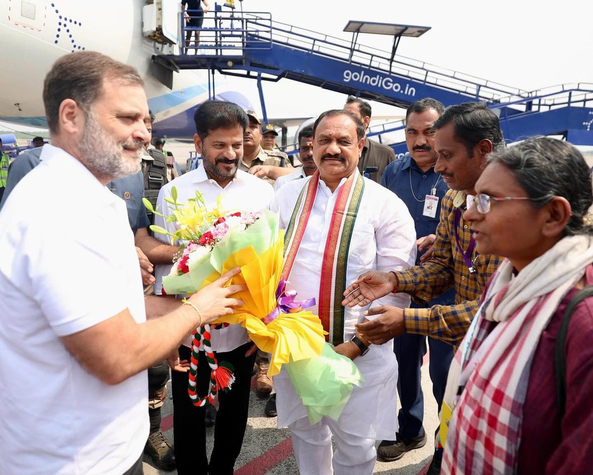 Bmaheshgoud6666's tweet photo. Welcoming the Leader of the Opposition and the voice of a progressive India, Shri @RahulGandhi ji, to the #BharatSummit in #Hyderabad.

The nation, the summit, and all who uphold democratic and liberal values are eagerly awaiting  for your inspiring words https://t.co/qQ54LeJsWV