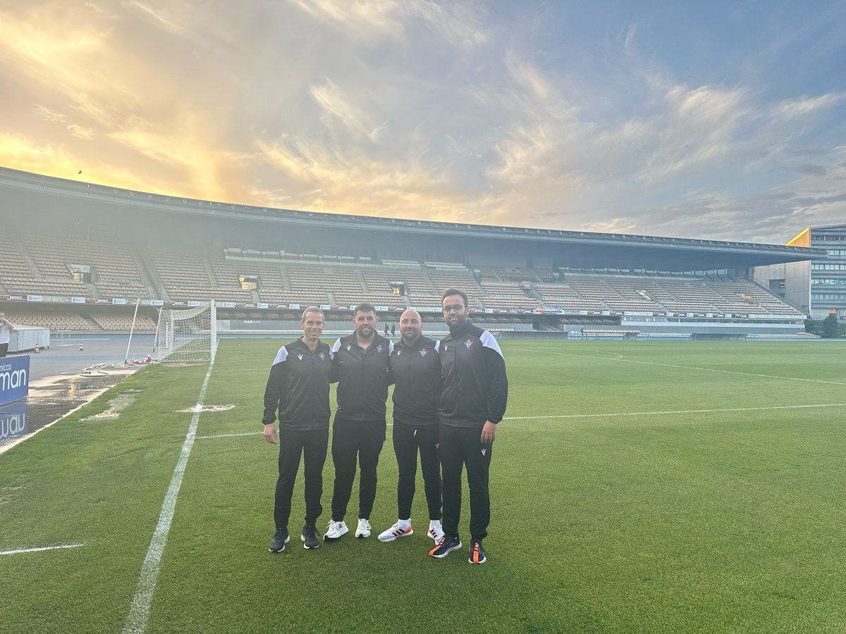 Andrés Harto (@andr3shv) on Twitter photo Mañana viviré mi último partido en casa como miembro del <a href="/cddonbenito/">cddonbenito</a>.
Quisiera agradecer a mis compañeros de cuerpo técnico, jugadores y directiva su confianza en mí durante todo estos años.
También a la afición por sus ánimos en todo momento.
Nos seguiremos viendo ♥️ Mañana viviré mi último partido en casa como miembro del <a href="/cddonbenito/">cddonbenito</a>.
Quisiera agradecer a mis compañeros de cuerpo técnico, jugadores y directiva su confianza en mí durante todo estos años.
También a la afición por sus ánimos en todo momento.
Nos seguiremos viendo ♥️