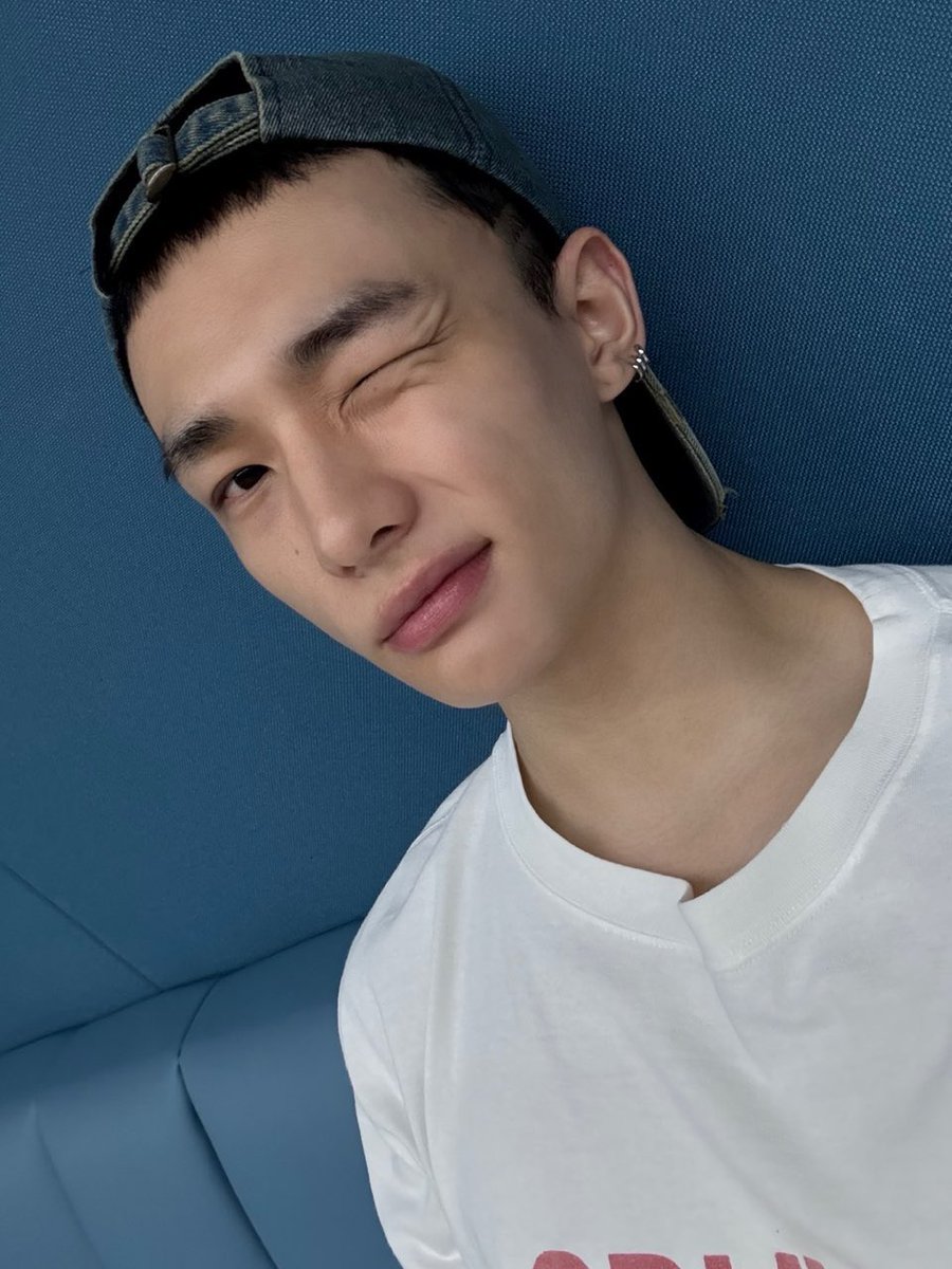 8ssal8's tweet photo. 커여워,,,,,,,,, 😉🙂 https://t.co/HXSqwEJUIq