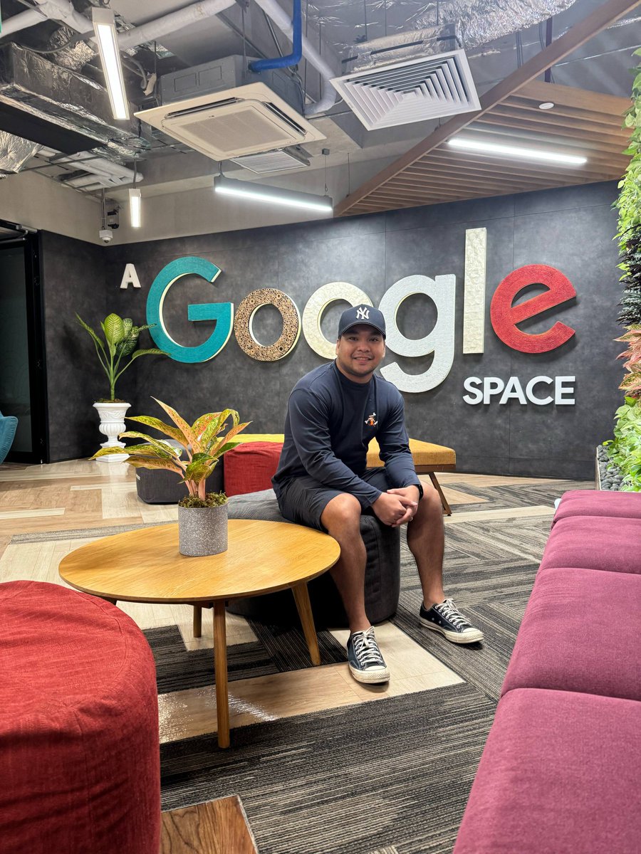 vincekidd18's tweet photo. I choose to career shift and learned from the best, Thank you for the opportunity and advantageous experience ACN/Google/YT 💯 🥳

-vinny out and moving to greener pastures, excited for what's next‼️ https://t.co/910mqfOn1A