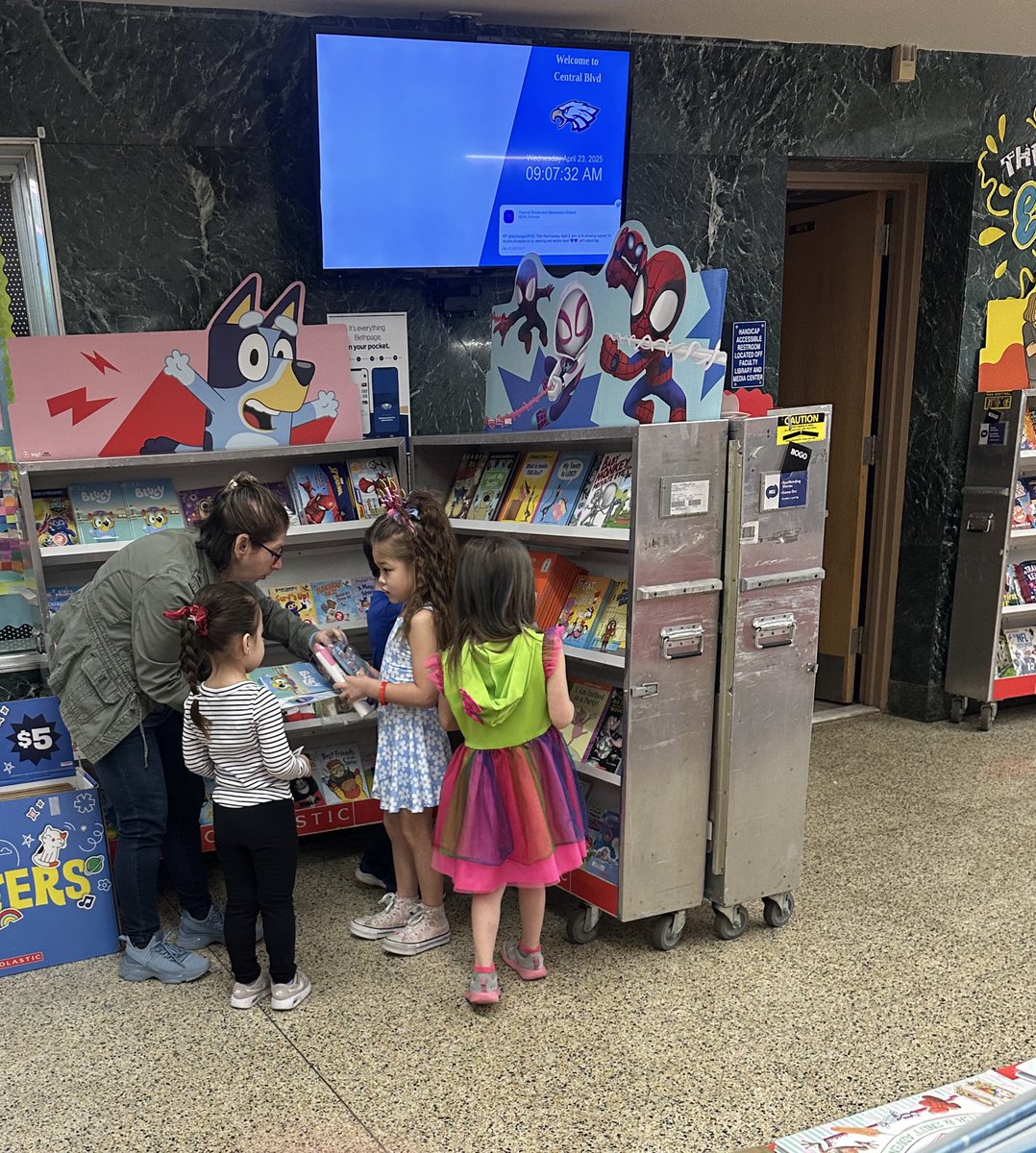 Dominique Siebert (@dsiebertcbs) on Twitter photo Thank you CBS PTA for always giving back to our students at the book fair! They loved their books!๐ ๐๐<a href="/CBS_Bethpage/">Central Boulevard Elementary School</a> #WeAreBethpage Thank you CBS PTA for always giving back to our students at the book fair! They loved their books!๐ ๐๐<a href="/CBS_Bethpage/">Central Boulevard Elementary School</a> #WeAreBethpage