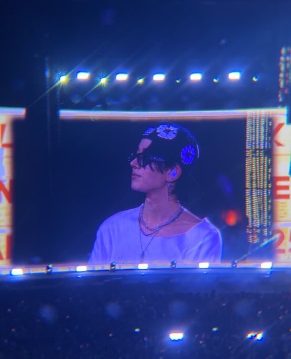 andi 🧃 tweet media