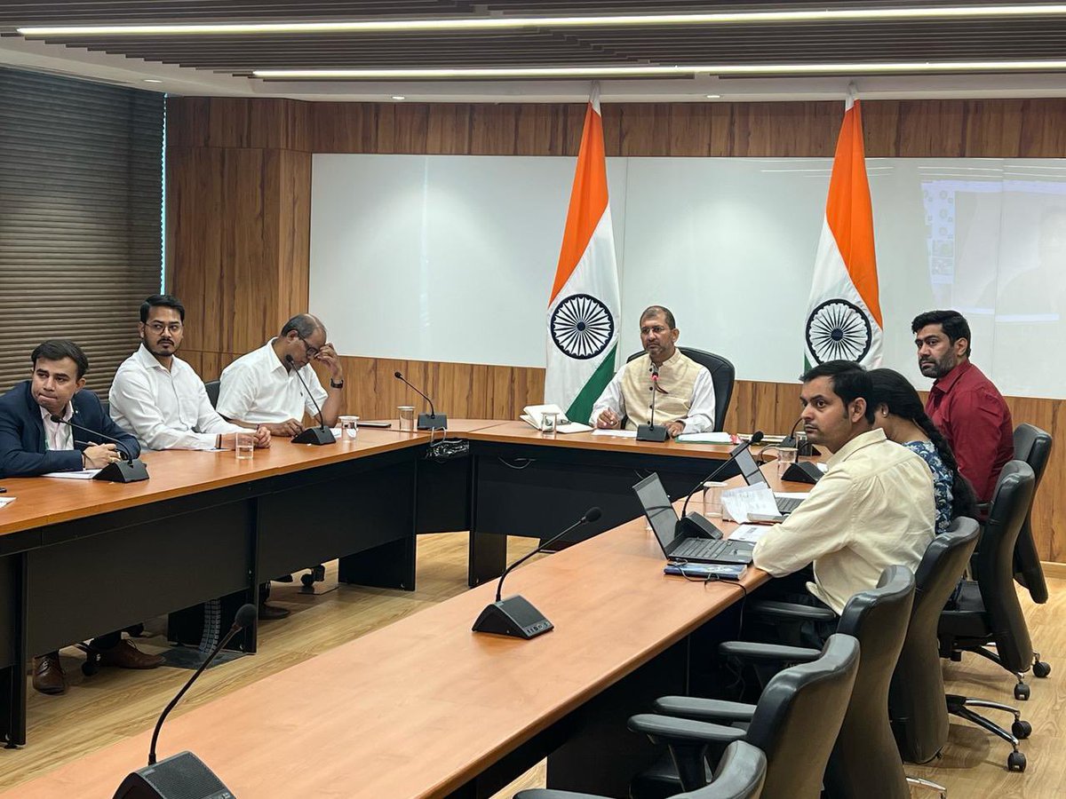 ProtectorGenGOI's tweet photo. The 9th Open House session was held on April 25th during which JS(OE) &amp; PGE and officers of PGE Div addressed Recruiting Agents community; JS (OE)&amp;PGE informed that eMigrate portal is fully operational with all functionalities #SafeMigration #ViksitBharat #emigrationact https://t.co/A15lrsbmq7