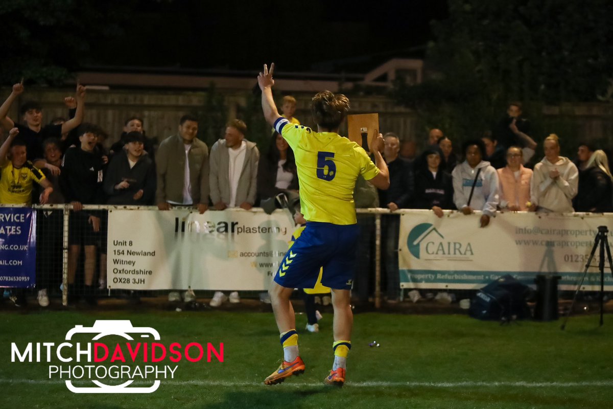 Your PROMOTION winning Captain

GILLYYYYYYYYYYY 💛💙