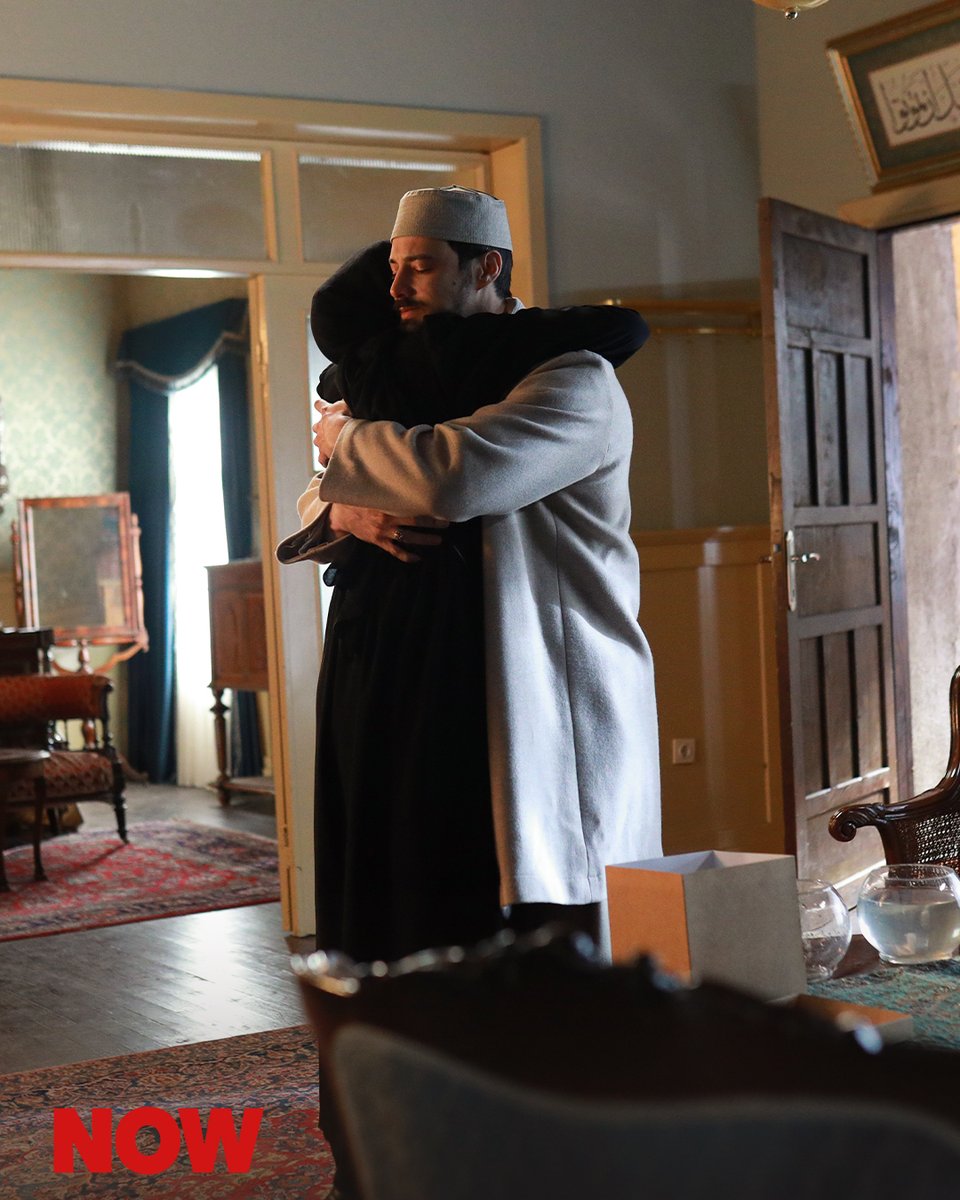 Sola kaydırınca gözlerimizden kalpler fışkırıyor. 😍

#KızılGoncalar final bölümüyle pazartesi 20.00’de NOW’da. <a href="/nowtvturkiye/">NOW</a>
#KızılGoncalar’ın yayınlanan son bölümü Pazar gününe kadar sadece Disney+’ta. <a href="/DisneyPlusTR/">Disney+ Türkiye</a>