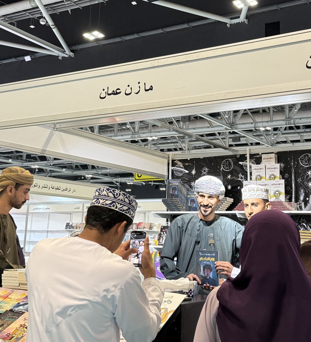 وجودكم هو النبض اللي يمنح لحياتي معنى..

ومن دون شوفتكم !

كل اللحظات تفقد نكهتها👌🏻♥️

#معرض_مسقط_الدولى_للكتاب | #مازن_عمان