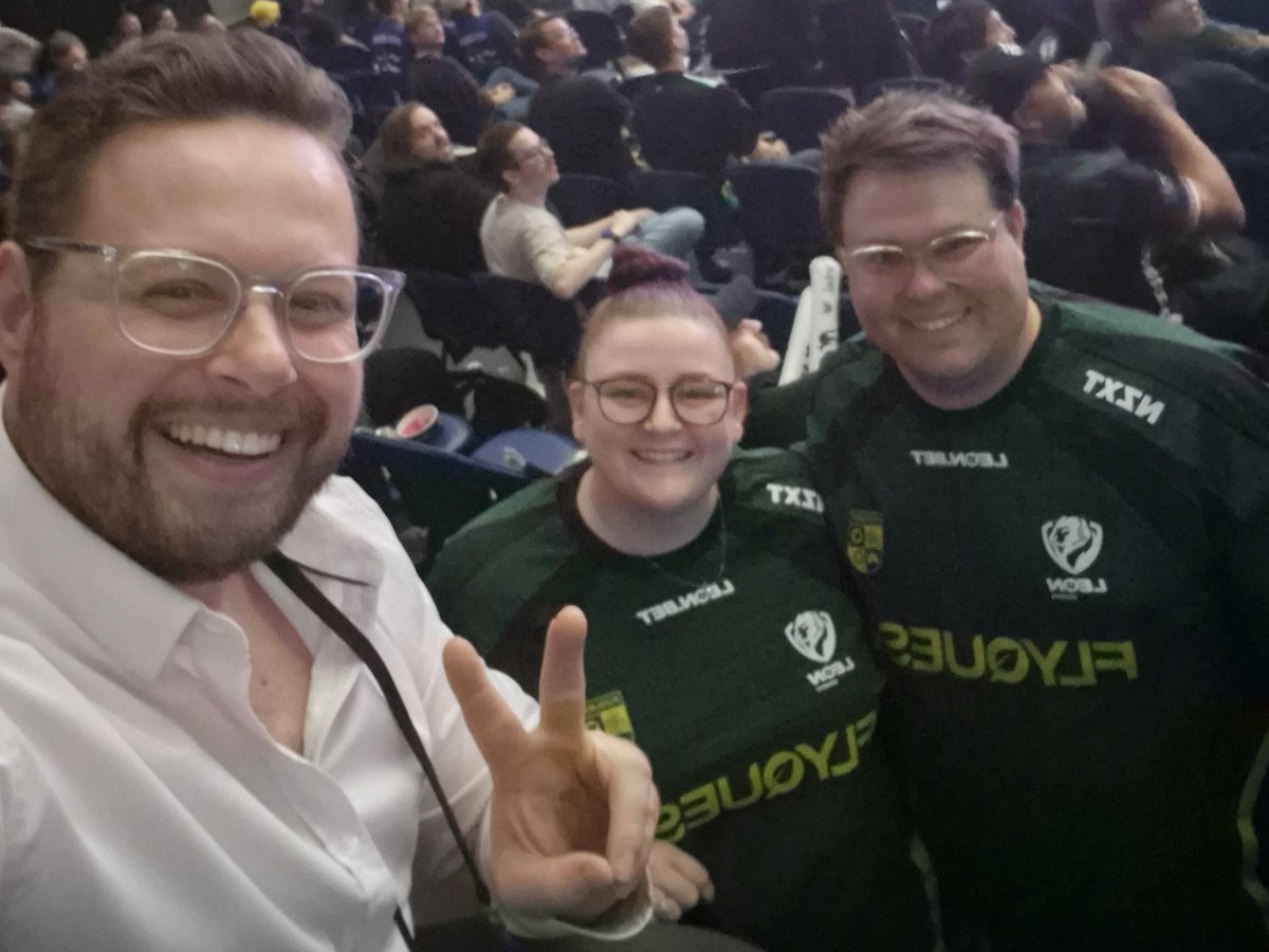 gamermooks's tweet photo. the best presenter there ever was 🫡 @ConkyOCE https://t.co/93mM7DF4OE