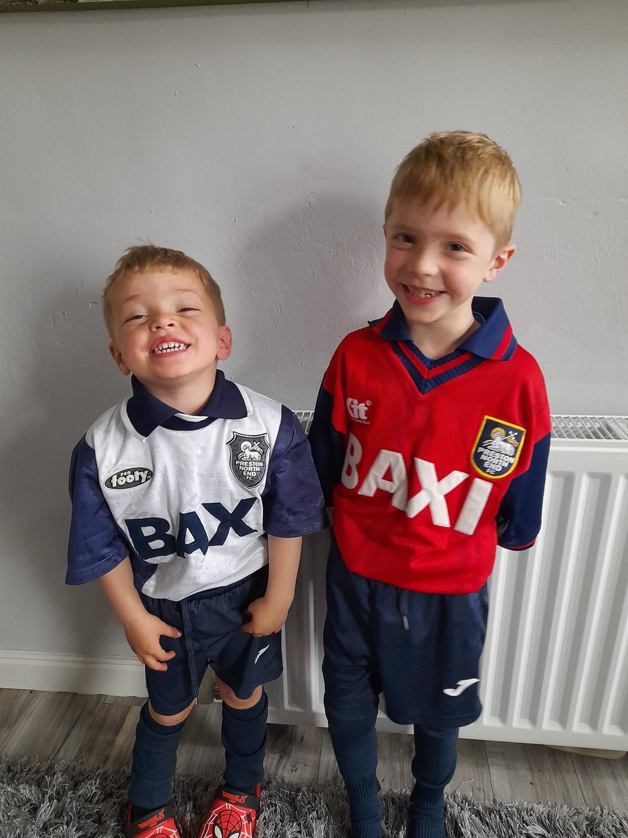 Jonny Ellithorn (@jonnyellithorn) on Twitter photo The boys are ready for retro shirt day at <a href="/pnefc/">Preston North End FC</a>. Fingers crossed for 3 points #pnefc #COYW The boys are ready for retro shirt day at <a href="/pnefc/">Preston North End FC</a>. Fingers crossed for 3 points #pnefc #COYW