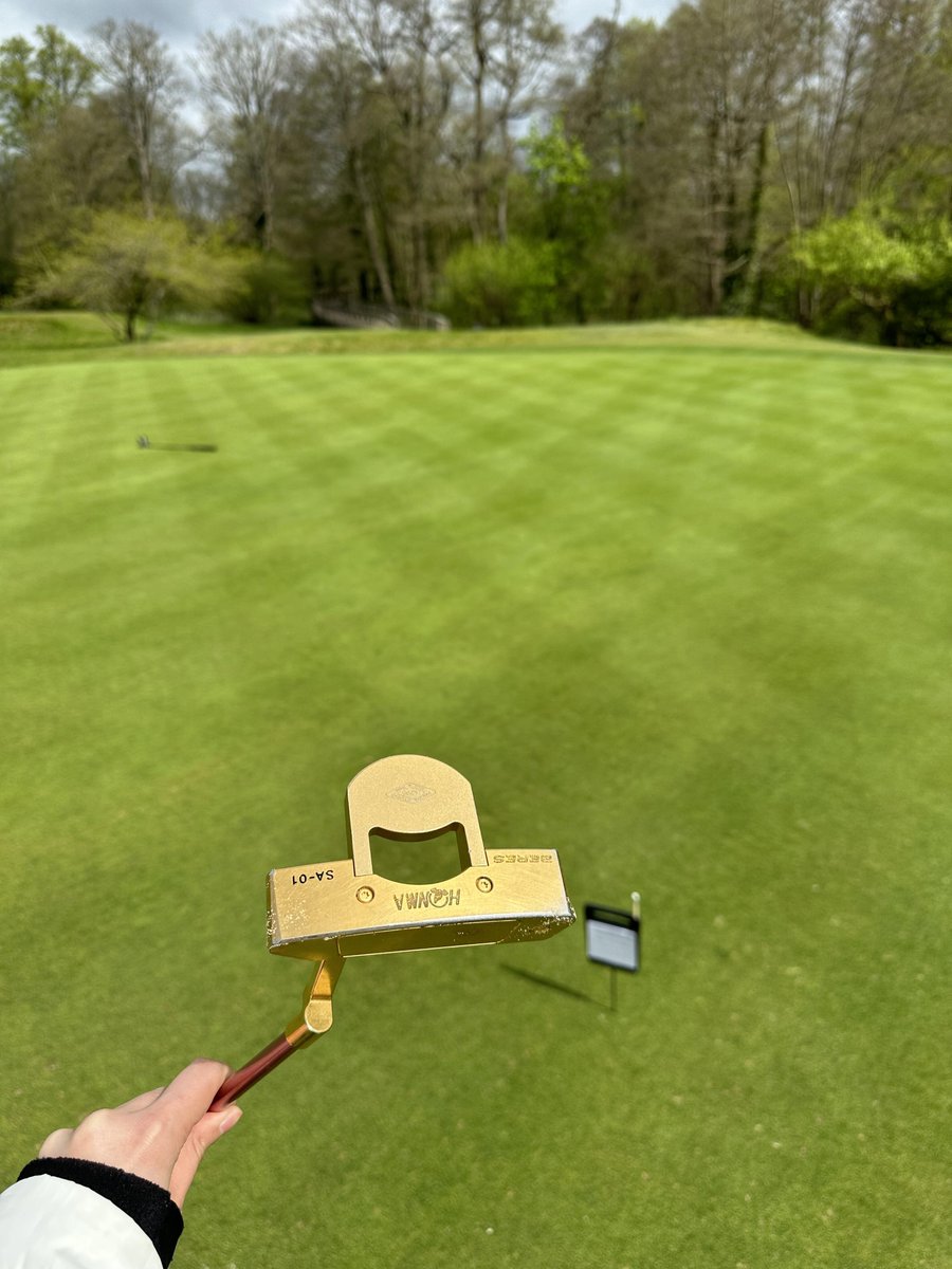 Golfing with friends on vacation