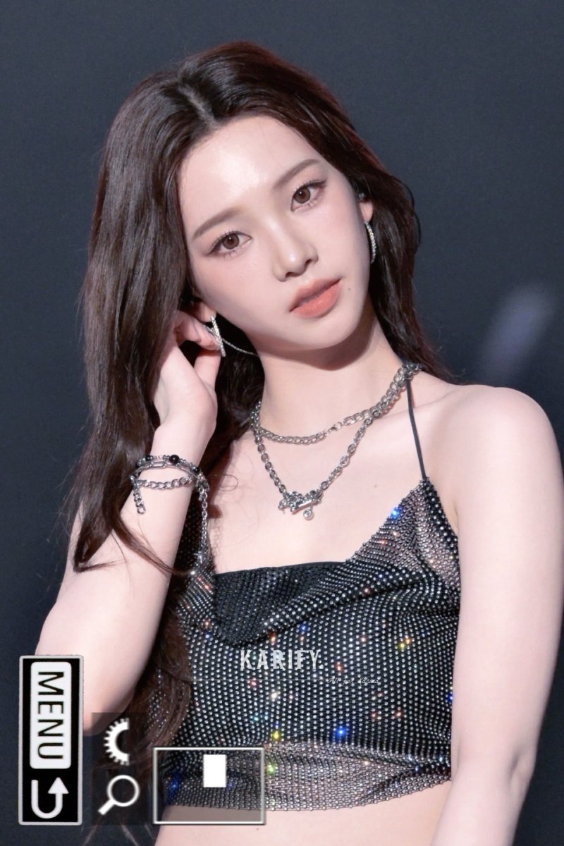 ujiminphoria's tweet image. MISS KARINA??!!?