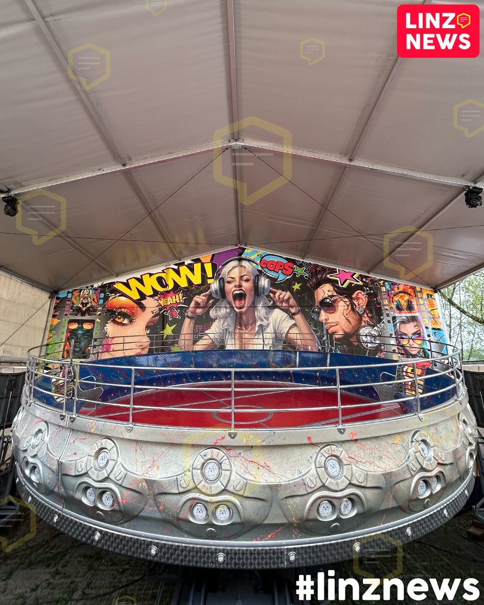 linzdotnews's tweet photo. 🎡 Urfix eröffnet!
👉 Seit 10 Uhr geht's am Jahrmarkt rund.
#wait #waitforit #Urfahrmarkt #urfix #offen #linz #jahrmarkt #volksfest #wiesn #omg https://t.co/4gjFRiCxZS