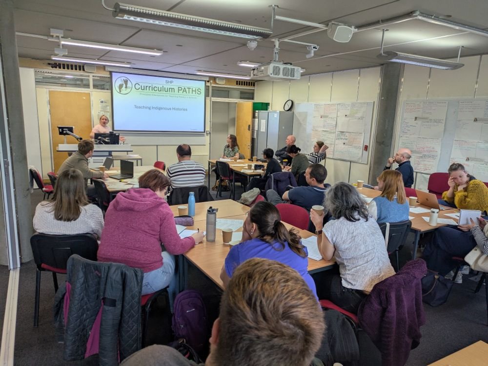 Victoria Crooks (@uonsoehistory) on Twitter photo Really delighted to be hosting this conference 'Teaching the US in the Age of Trump' today. The presentations from colleagues <a href="/UonHistory/">UoN History</a> <a href="/UoNHumanities/">School of Humanities | University of Nottingham</a> & teachers from our <a href="/UoNSoE/">UoN Education</a> partnership have been super and have stimulated excellent discussion. Really delighted to be hosting this conference 'Teaching the US in the Age of Trump' today. The presentations from colleagues <a href="/UonHistory/">UoN History</a> <a href="/UoNHumanities/">School of Humanities | University of Nottingham</a> & teachers from our <a href="/UoNSoE/">UoN Education</a> partnership have been super and have stimulated excellent discussion.