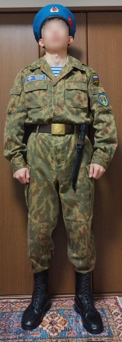 また空挺バルヴィハが届いたので
初期空挺で組んでみる
パッチ迷うけどストレートでいいかな