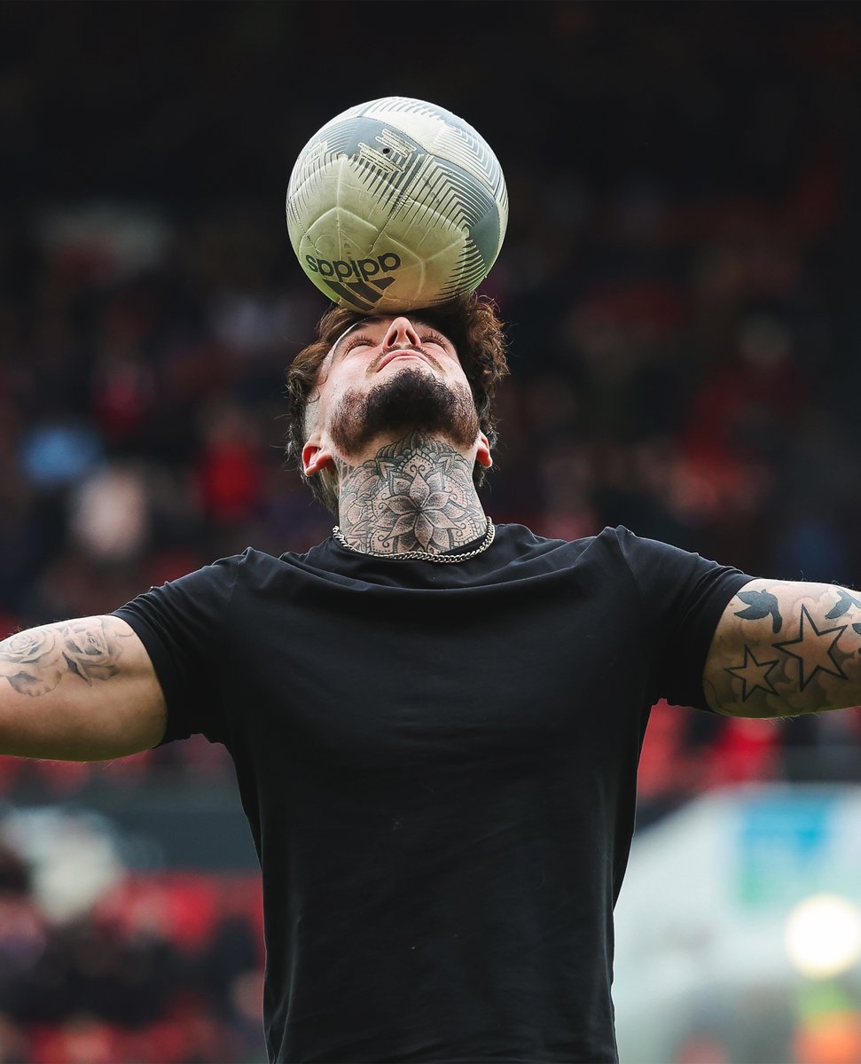 At half-time today, we'll be joined by talented football freestyler <a href="/jayrosa1_/">Jay Rosa</a>! ⚽

Jay is on a mission to perform at every football league stadium in the country in support of Mental Health UK. 👏

Find out more 👉 justgiving.com/page/jayrosa

#COYD