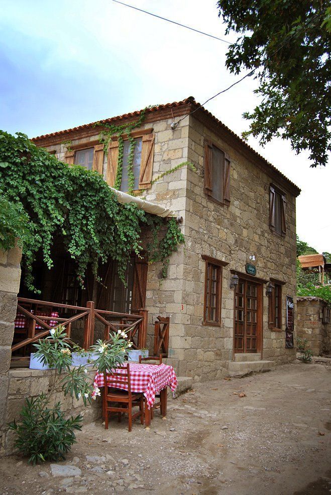 Kazdağlarının eteklerinde bir köy: Yeşilyurt