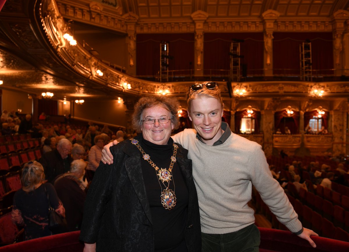 Victoria Oldham tweet media