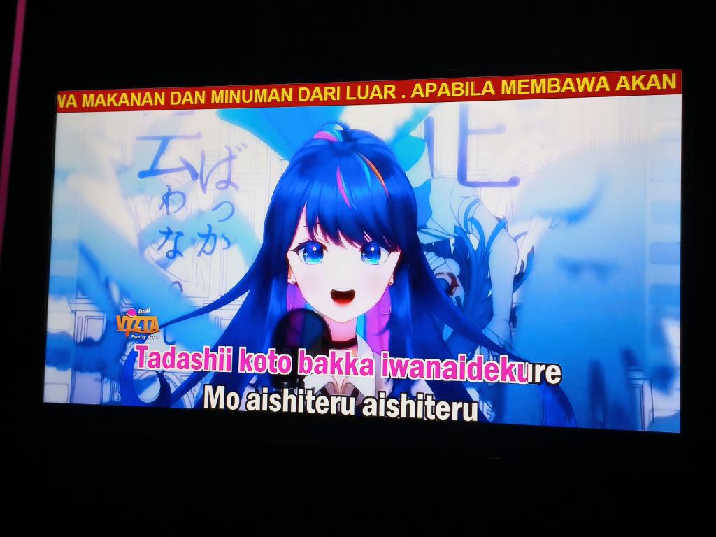 AkumaSiege's tweet photo. @NanaAsteria Lagi iseng-iseng karaokean di @INULVISTA_Jogja , mau nyanyi lagu Ado tapi malah munculnya Vtuber njir. Ini Inul Vista udah bayar lisensi belum ya? https://t.co/Hg5PAq88Ef
