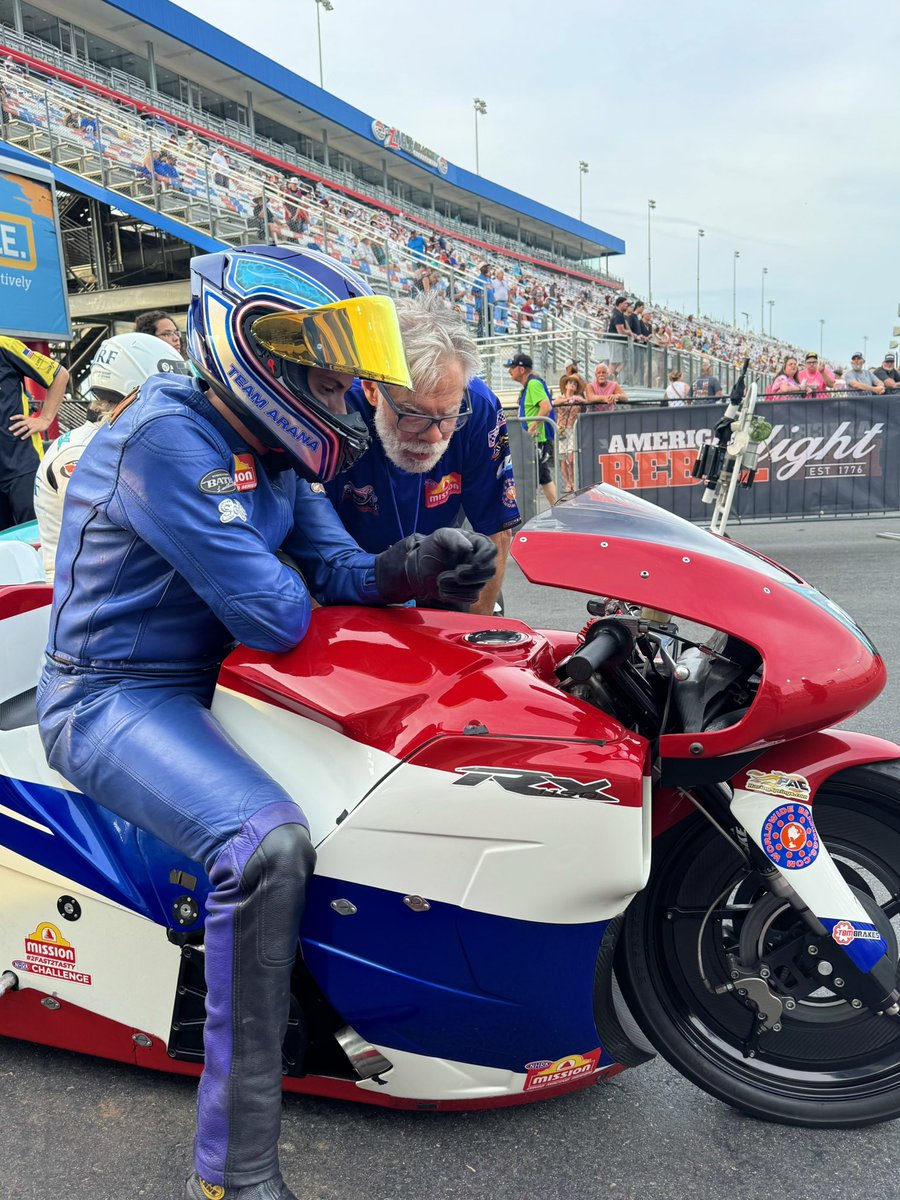 Meeting of the minds. #4WideNats #NHRApsm 

<a href="/NHRA/">NHRA</a> | <a href="/zMAXDragway/">zMAX Dragway</a>