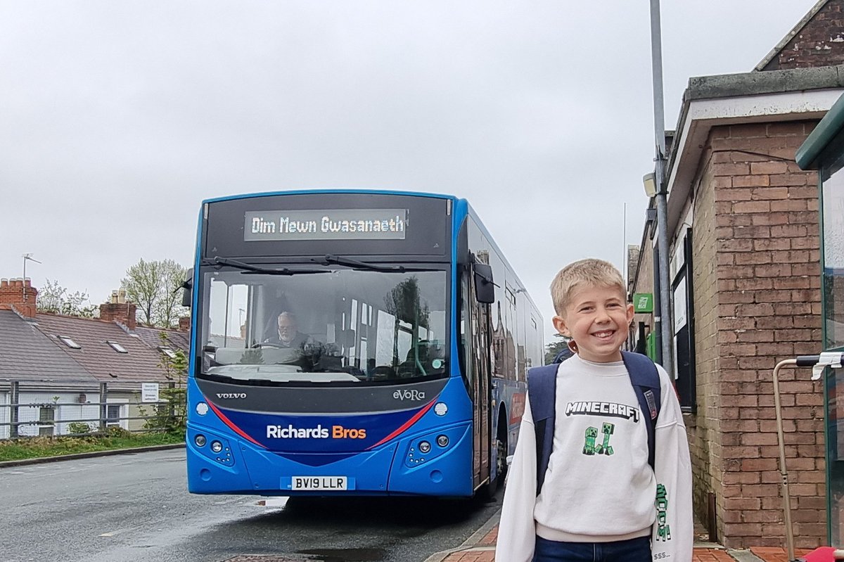 As the UKs smallest city does not have a railway, we're switching to the bus now for the final leg of our trip from Haverfordwest to St David's. A city we've wanted to visit for a long time so we're both very excited!