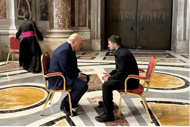 MarkHalperin's tweet image. 1,000 words (a/k/a, in the words of Rod Stewart, every picture tells a story, donut):