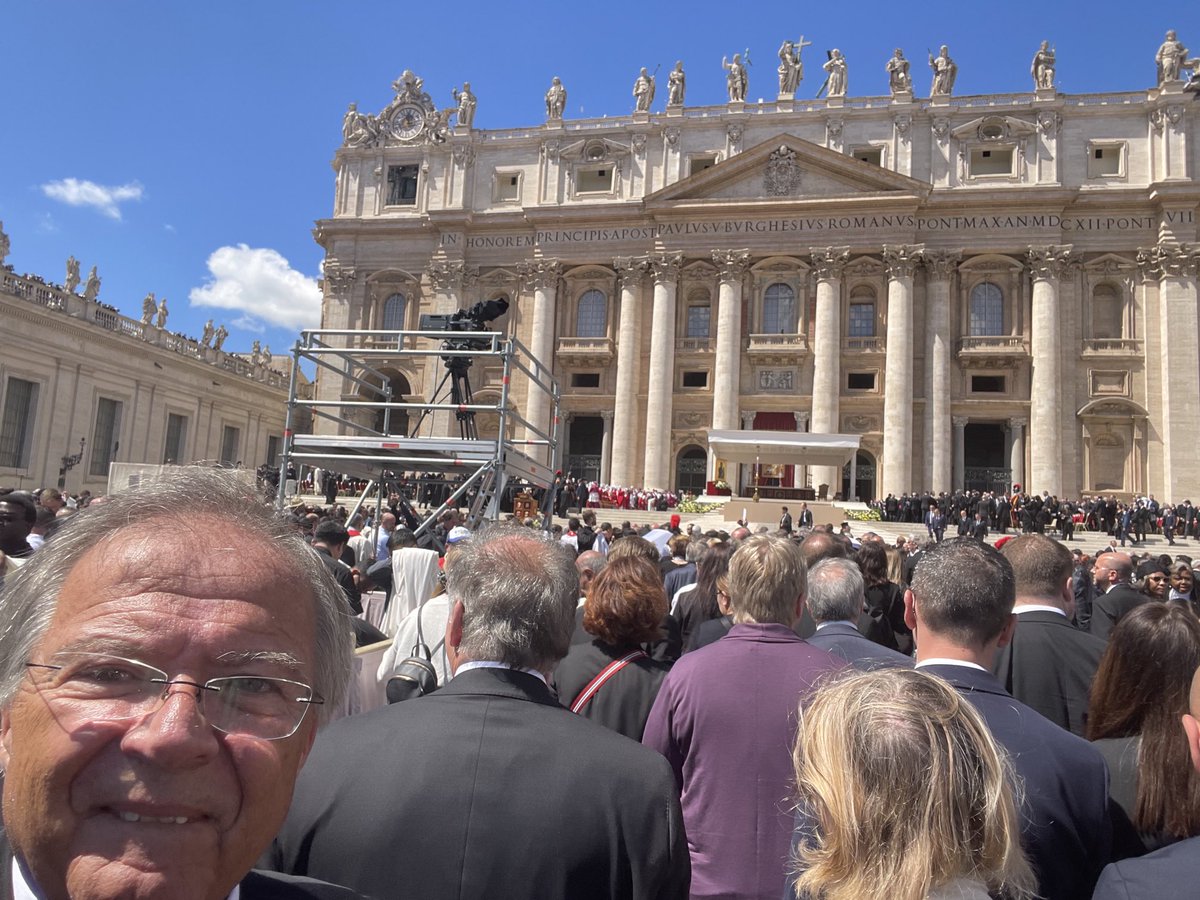 Honoured to be part of Canada’s delegation to Pope Francis’s funeral celebration. An amazing congregation of over 200,000 gathered to celebrate an amazing leader of our Catholic faith