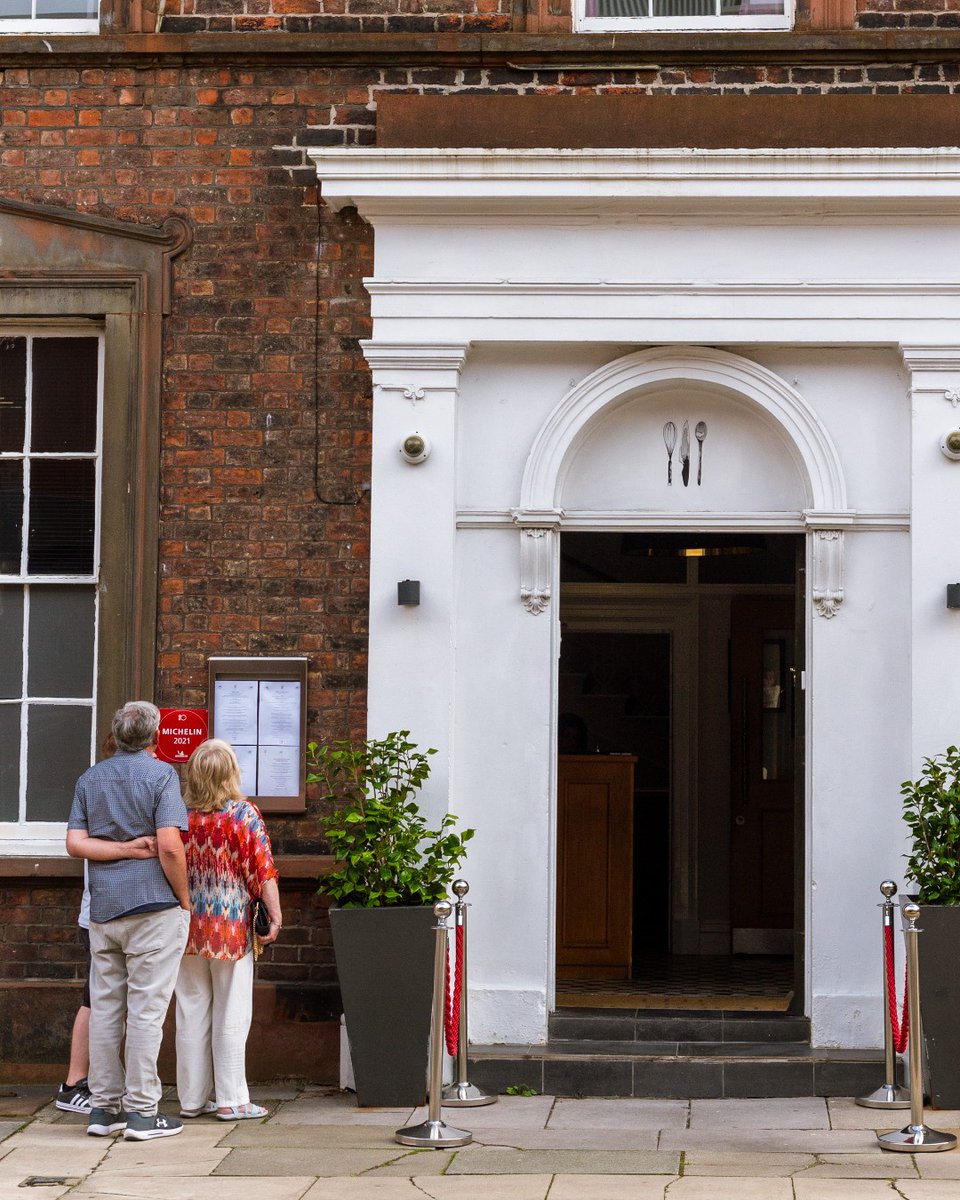 At The Art School, exceptional hospitality is at the heart of everything we do 🤍✨

From the moment you walk through our doors, our team is here to make you feel truly welcome. We've got warm smiles and attention to detail that makes every visit feel special.