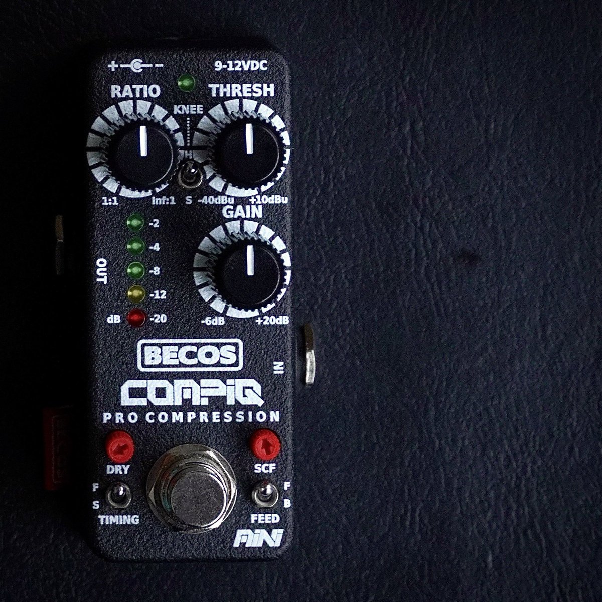 becosfx's tweet photo. CompIQ MINIは、大きなコンプレッサーにしかないような機能を持っています。🦄 あなたなら何を横に置きますか?
#becosfx #compiqmini #compressorpedal #vcacompressor #basscompressor #guitarcompressor #minipedals #becoscomp #becosmini #becoscompiq #becoscompressor #compressorpedalreviews https://t.co/LbQh5PNQMJ