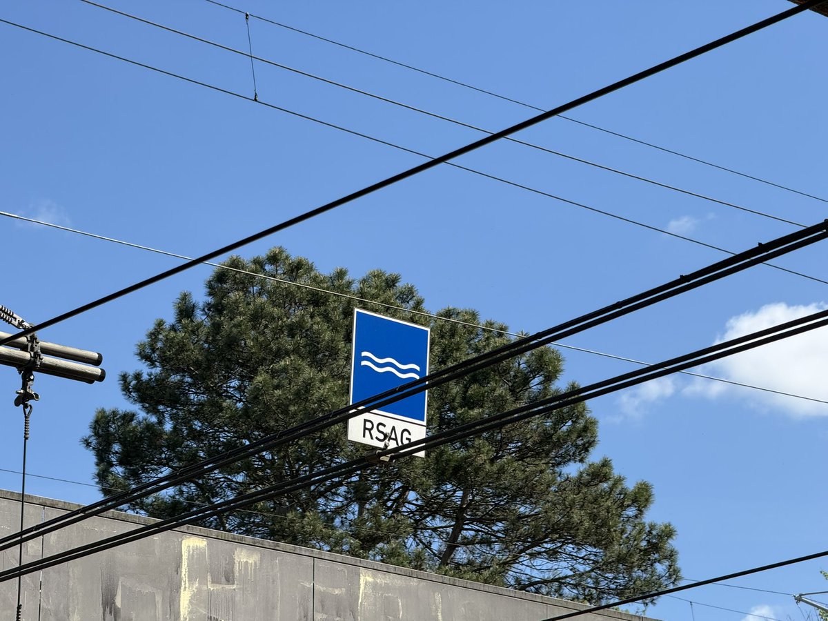 Ab hier muss die Straßenbahn schwimmen.