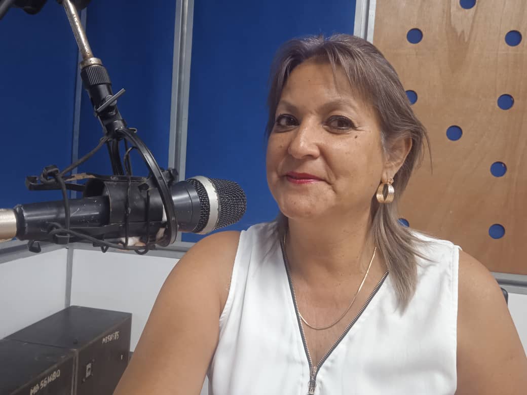 ¡Entérate!
🔊Ofrecerá declaraciones este sábado 26 de Abril Niurka Ferrer Castillo, Secretaria de la CTC en #CiegodeAvila  a través de las ondas sonoras de 
#RadioSurco desde las 11.00 en punto de la mañana.
Recuerda que estamos en tu 📻 por la frecuencia 102.7 FM,1080 y 1140 AM