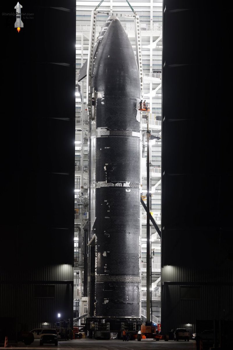 CzechSpaceX's tweet photo. Starship 36, je přichystána na převoz do Massey’s, za kryogenními testy https://t.co/fNTGbgcFPd