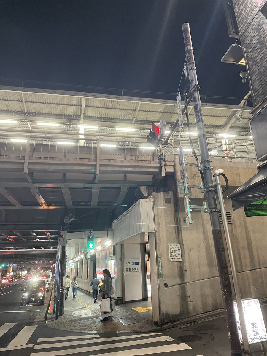 りれ tweet media