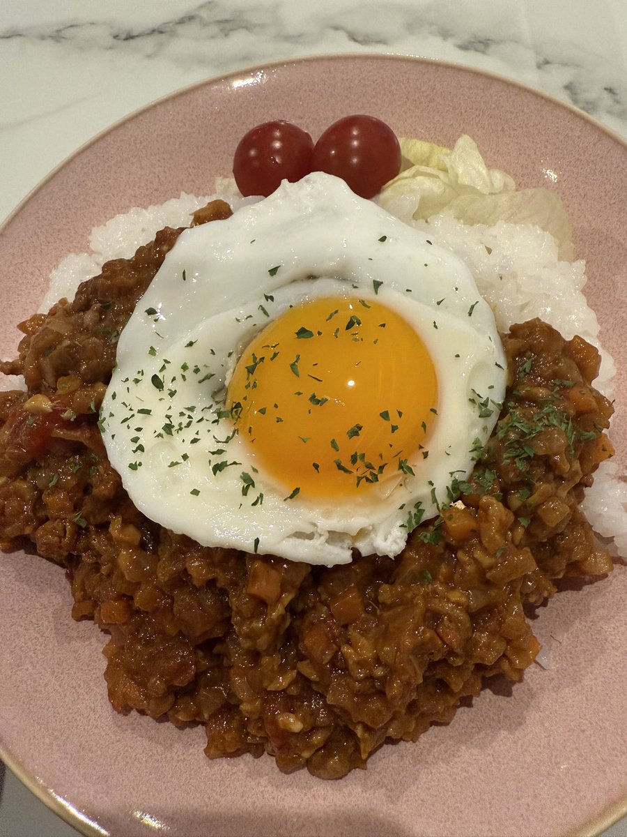 夜ごはんにこしらえたトマトキーマカレーがめちゃくちゃおいしくできた 