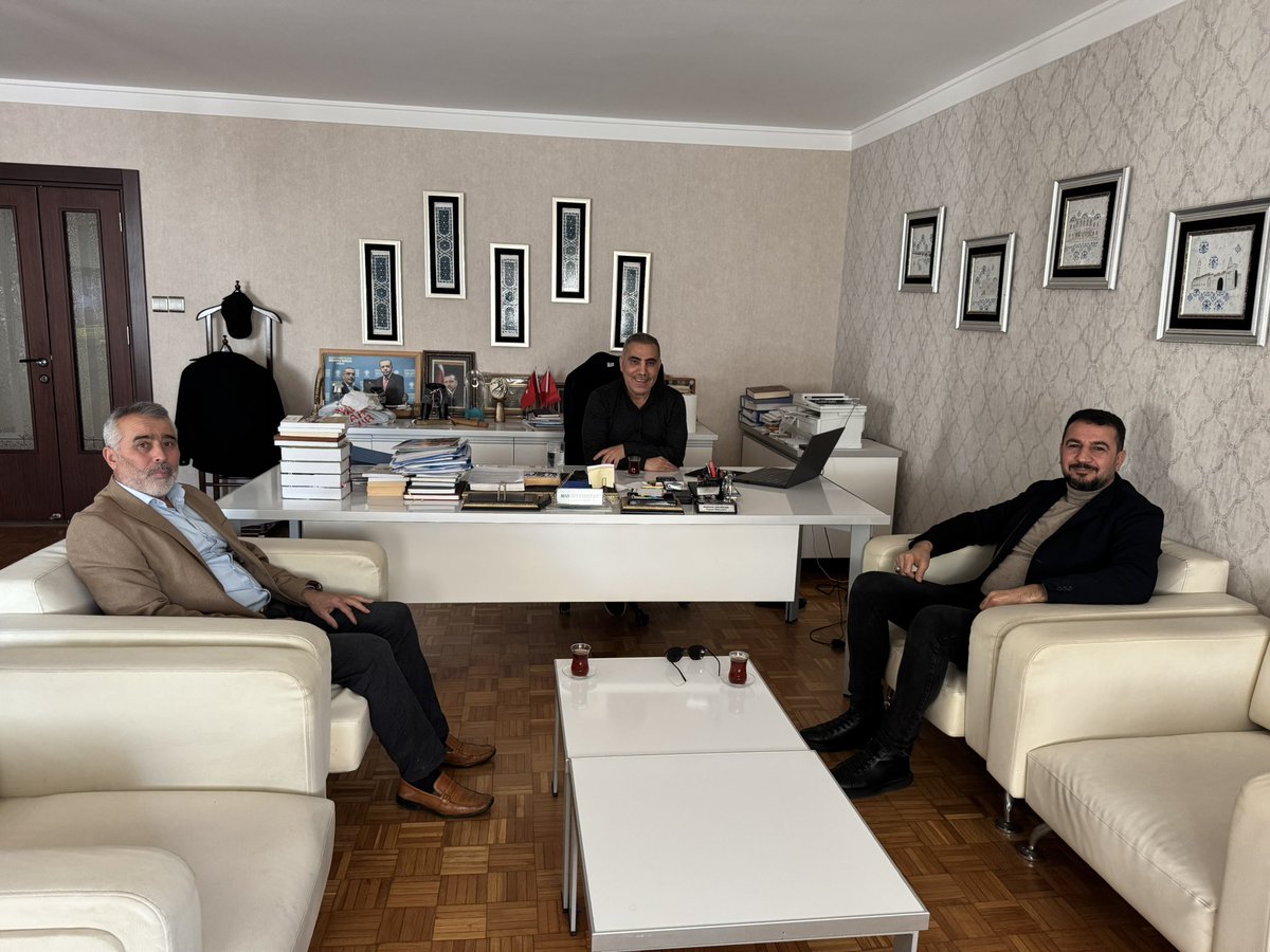 ErdalAltinyuzuk's tweet photo. Gelmiş Geçmiş  Yüregir i Yüreğir Yapan En Başarılı Başkandır @CelikcanMahmut Adana Büyük şehir Başkanlığı Yakışır Başkanım Proje üreten bir Başkan Eserleriyle Büyük Konuşulur Dürüst ve Samimi Kendisini Hizmet e Adamış Bir Başkanıdır 🔥Her Mahallede Eseri Vardır  🔥🔥🔥 https://t.co/o77YDiNQnw