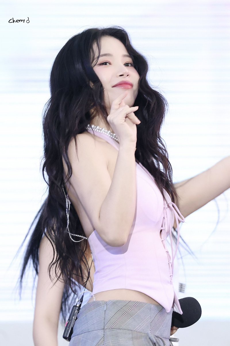 Cherry_ry0115's tweet photo. 250426
이순신축제

₊ ⊹🎀 *ੈ

#마마무 #솔라 
#MAMAMOO #Solar https://t.co/heP1SfxPN7