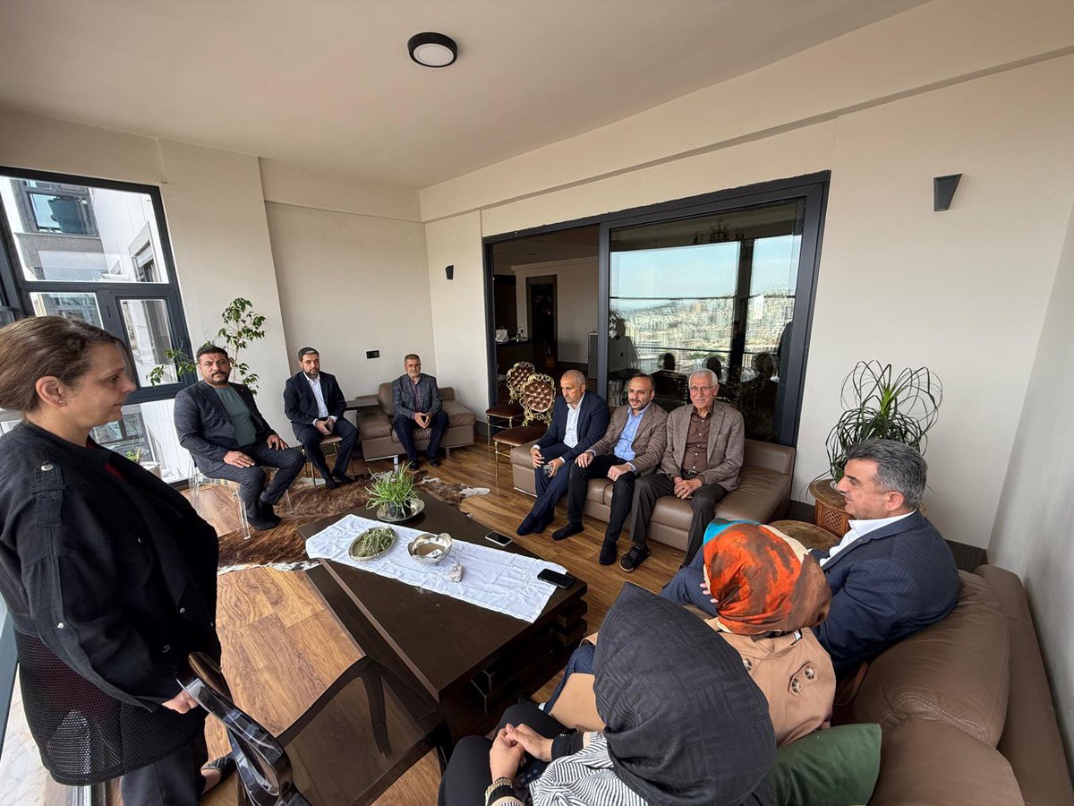 Gönül ziyaretlerimiz devam ediyor...

MKYK Üyemiz <a href="/AieNacar/">Aise Nur Nacar</a>, İl Kadın Kolları Başkanımız <a href="/ZehraAy0663/">Zehra Ay</a> ve yönetim kurulumuzla birlikte Önceki Dönem Şanlıurfa Ticaret ve Sanayi Odası Başkanı Sn.İsmail Demirkol'u ziyaret ettik. Şanlıurfa'mızı konuştuk, Sohbet ettik, genel gündeme