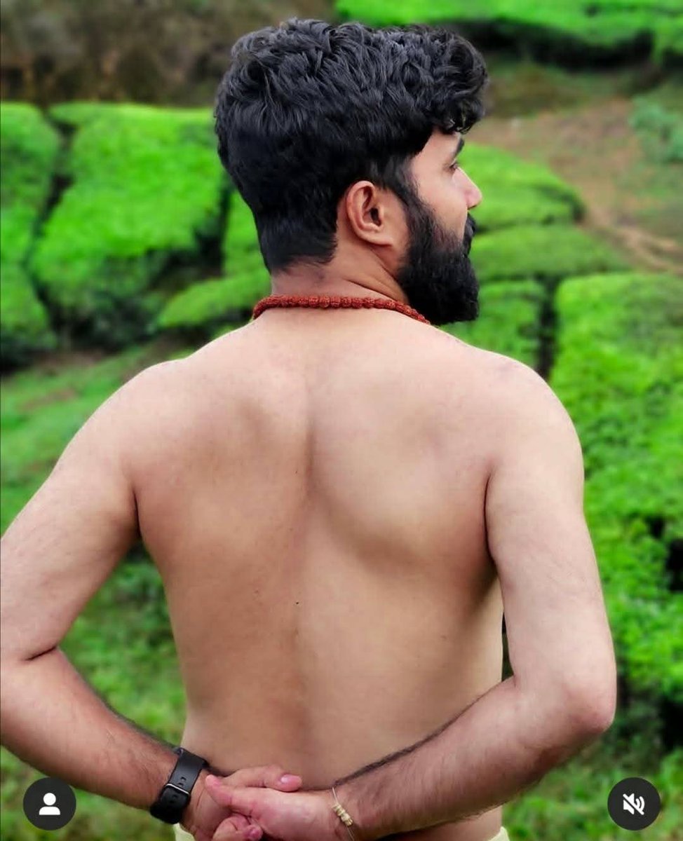 കര കവിഞ്ഞൊഴുകുന്ന പുരുഷ സൗന്ദര്യം.... 😍🔥