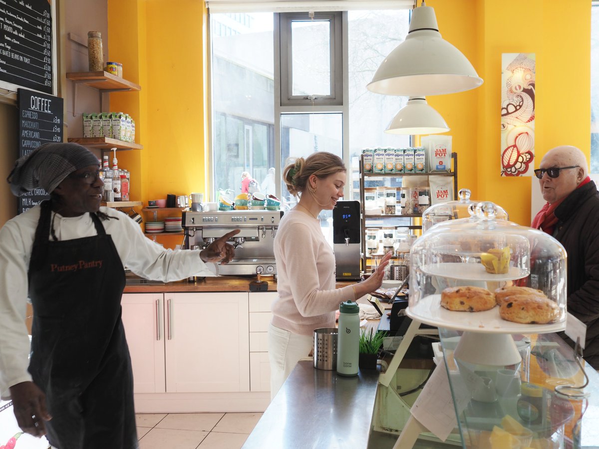 We pride ourselves on our friendly service. 📷📷
You'll always be greeted with a friendly smile and a community feeling at Putney Pantry. Head to our website (link in bio) to make a reservation for next week!
#londoncoffeeguide #wandsworthcoffee #fulham #putney #putneybridge
