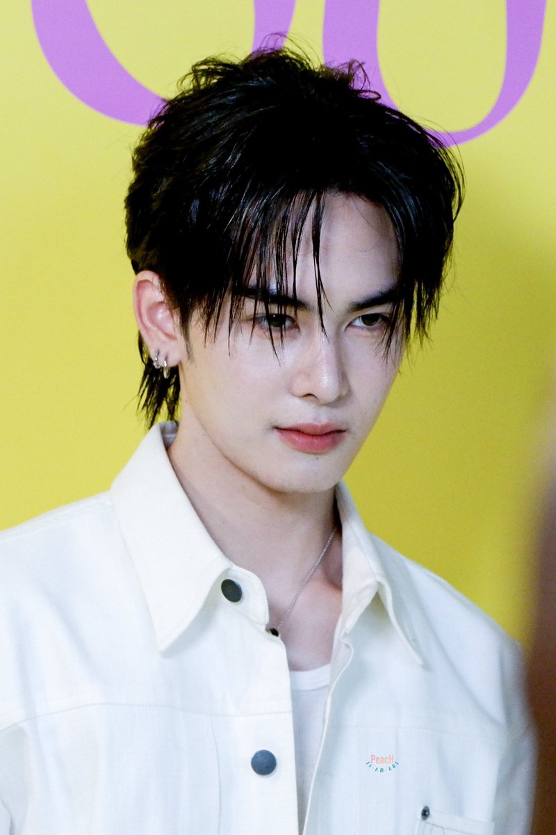 Peach_IsAmAre's tweet image. อาจจะเรียกว่ารัก อาจจะเรียกว่าเพ้อ🎶

PERTHSANTA AT COMMAAND
#CommaAndxPerthSanta
#CommaAndBeYourOwnMuse #Santapp