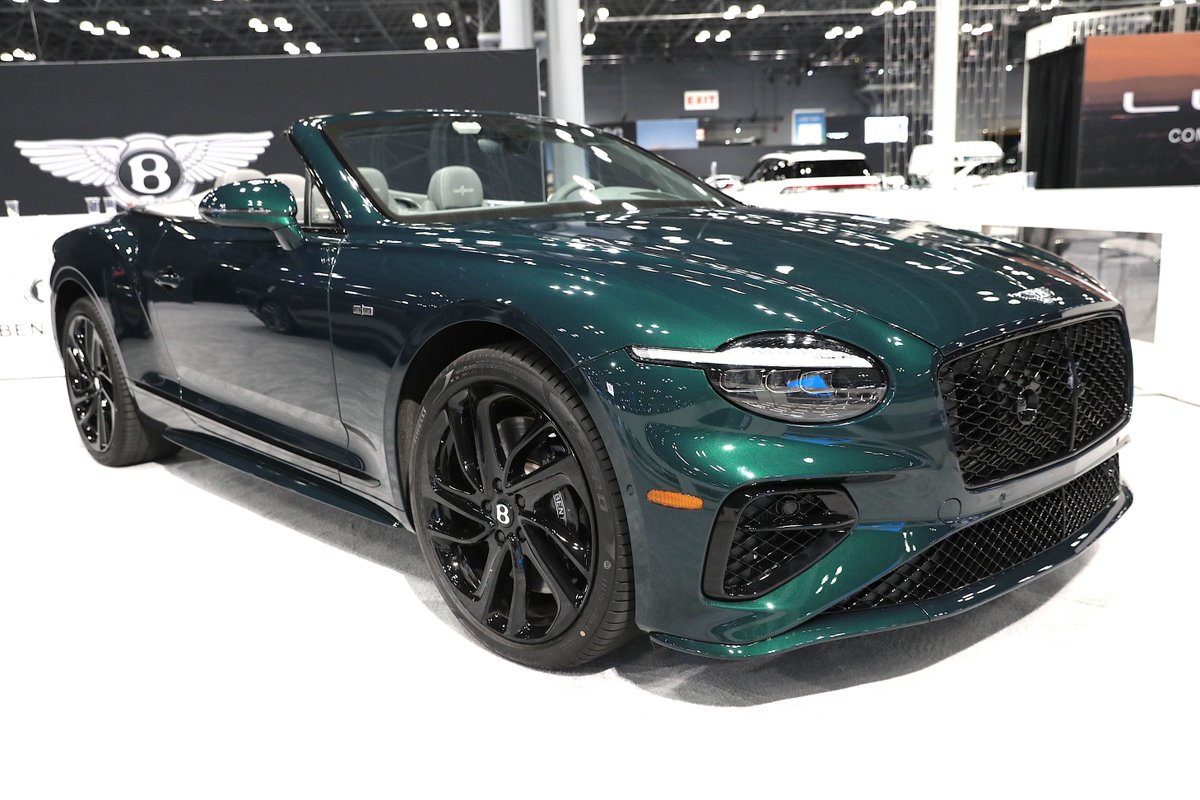 NYAutoShow's tweet photo. At the 2025 #NYIAS luxury automakers like Bentley and Rolls-Royce invite you to step into a realm of handcrafted luxury, unmatched performance, and automotive excellence.
🎟️ Tickets: https://t.co/FgL8NOaI15
📅 Now thru Sunday
📍 Javits Center, NYC
#NYAutoShow #125Years https://t.co/F504DBsAy7