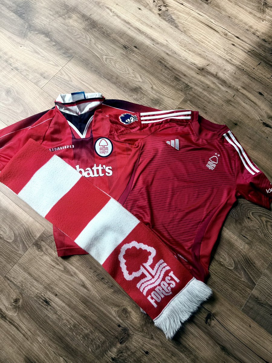 catnew86's tweet photo. My boy and I are off to Wembley tomorrow to watch the mighty Forest. He canβt decide which shirt he wants to wearβ¦ does he go retro (my old shirt from when I was his age) or does he go with this seasons?! #nffc #nottinghamforest #thennowforeverforest #devonred https://t.co/iNRxCu3Wq1