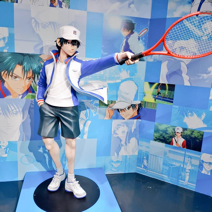 #テニプリ展東京に行ってきました アニメの設定画が全キャラ分(多分)展示されててオタク大歓喜 各キャラのジャージの開け方(○○はボタン1つ開け、✕✕はボタン全閉じジャージ全開…とか)まで細かく決めてあって改めてアニメスタッフのお仕事に感謝しました 