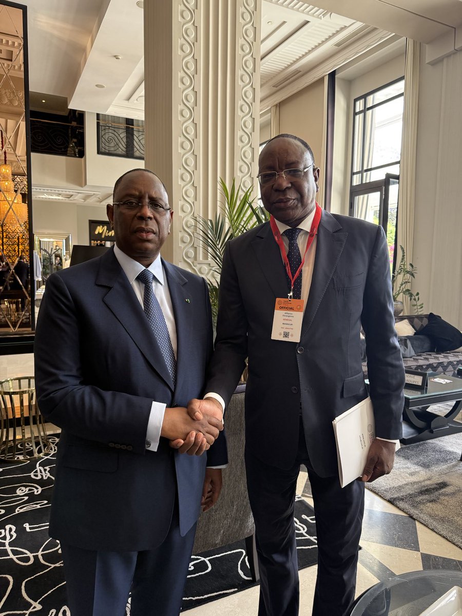 Ce Samedi 26 Avril 2025 à Casablanca avec le Président Macky Sall au #Crans Montana Forum consacré au commerce international de l’Afrique, à la sûreté maritime et à la sécurité des ports et routes navigables. Le Président Sall a présidé un panel de haut niveau sur le thème.