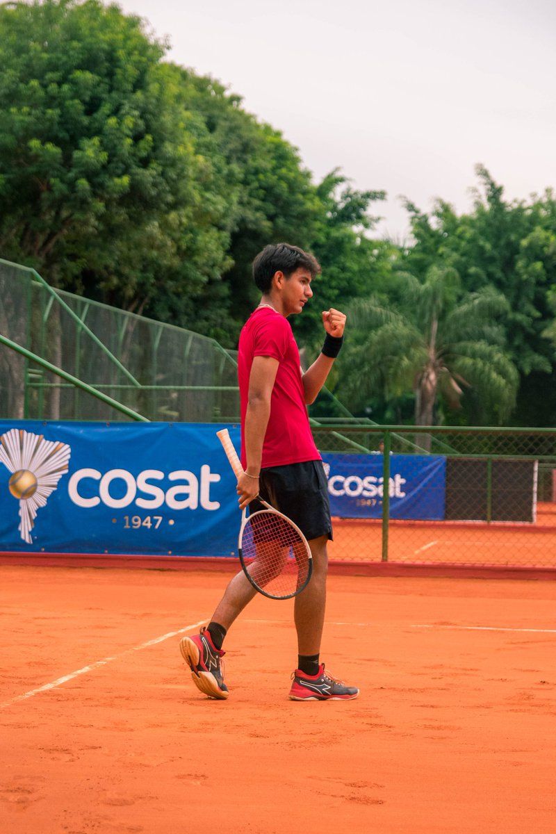 JavierBenitez_N's tweet image. La final del J100 Luque🇵🇾 lo pueden seguir ahora mismo desde la cuenta de facebook de &quot;Tiempo Agregado&quot; o desde Paraguay TV en cable.

Santy Nuñez🇵🇾 busca su primer título ITF Junior del año en suelo paraguayo.