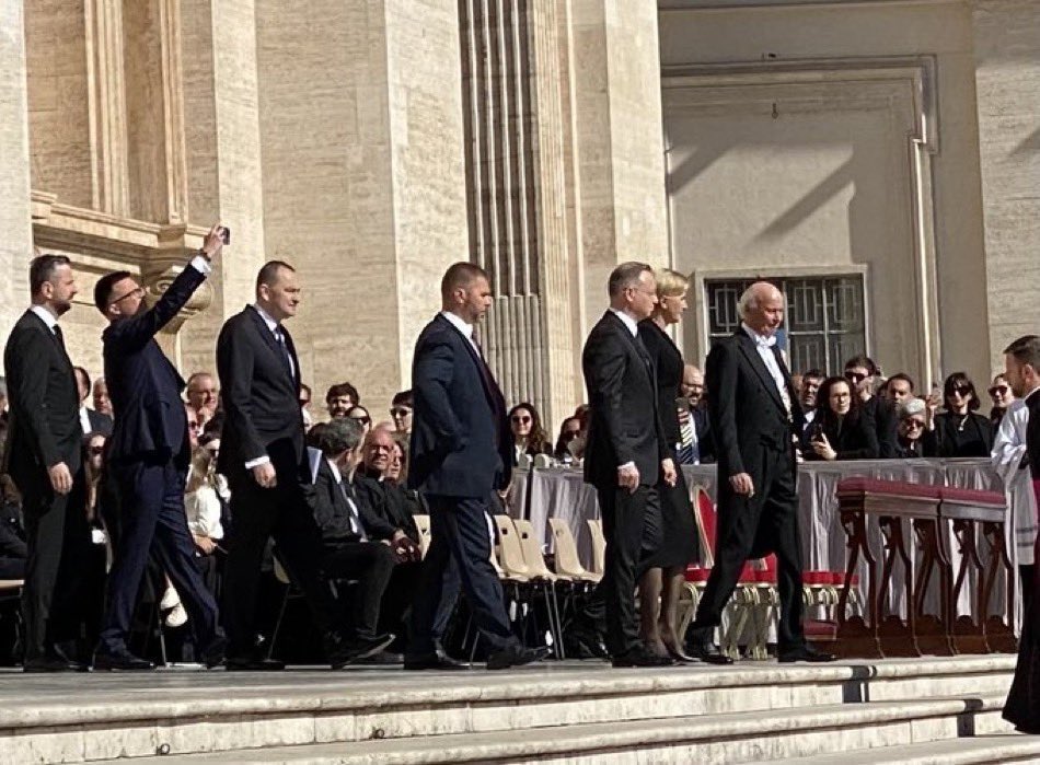 Widzisz tych dwóch na końcu? Wstyd dla Polski i Polaków