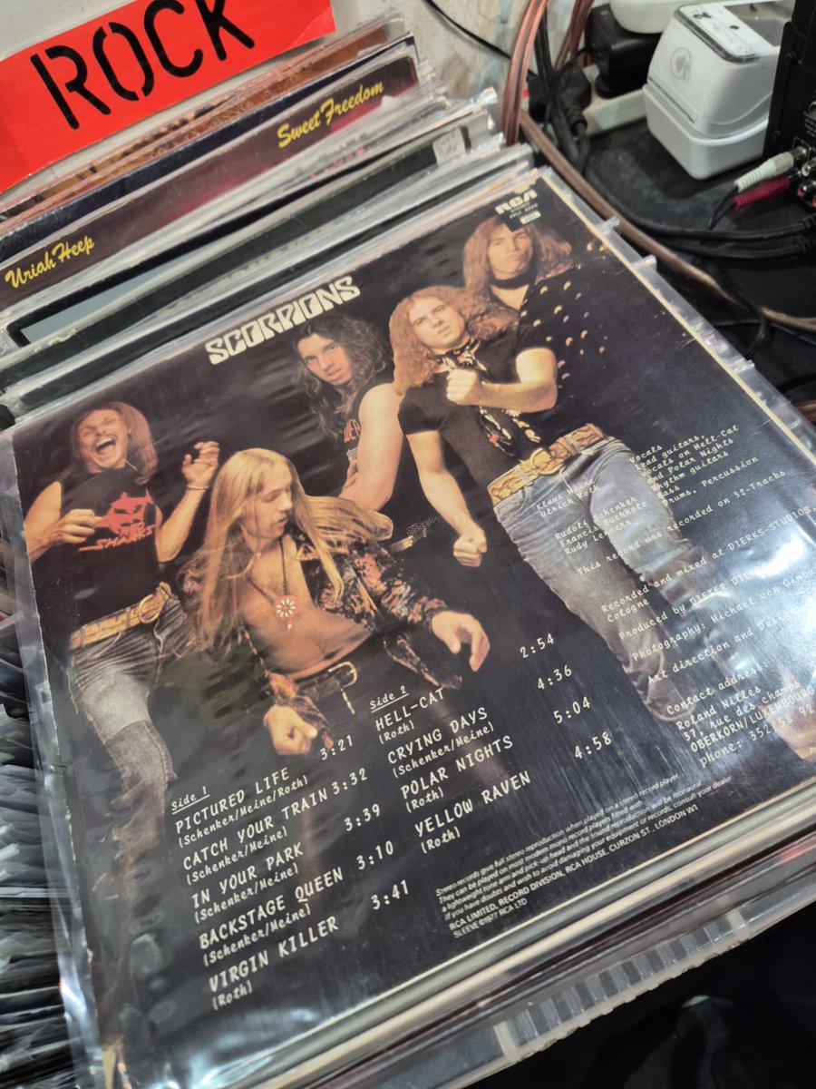 DebsHol50's tweet photo. Record shop rooting #scorps Uli jon Roth 🎸🎤🎼🎹🤘 https://t.co/dj2OjW3ylh